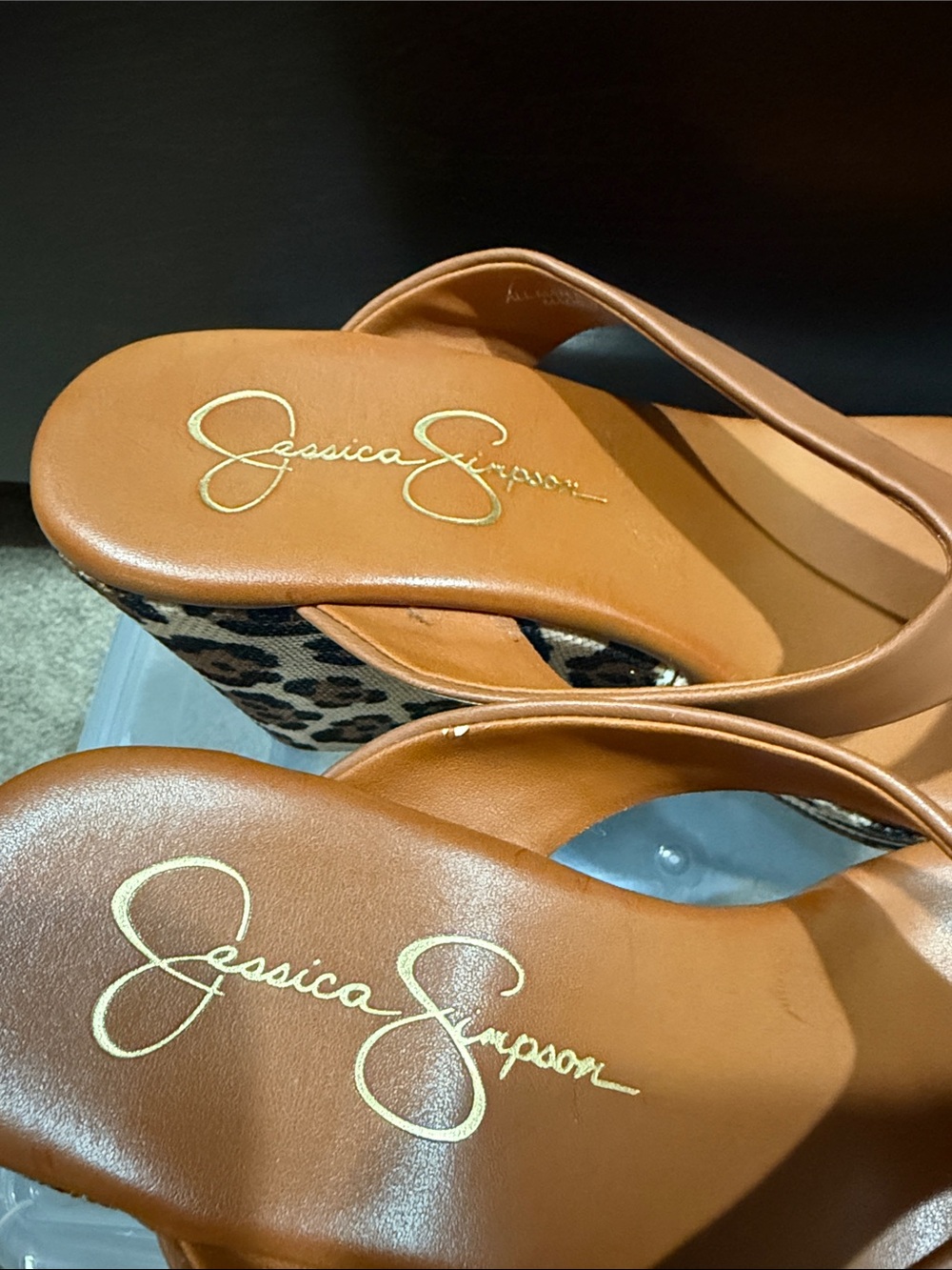 NWOT Jessica Simpson Tan Leather Thong Wedge Sandals with Leopard Platform - Picture 2 of 7